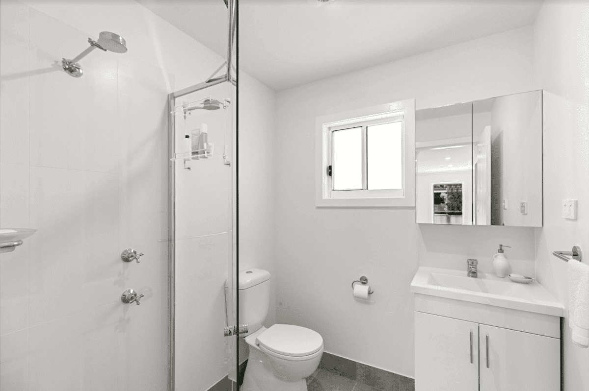 Granny Flats - Bath room