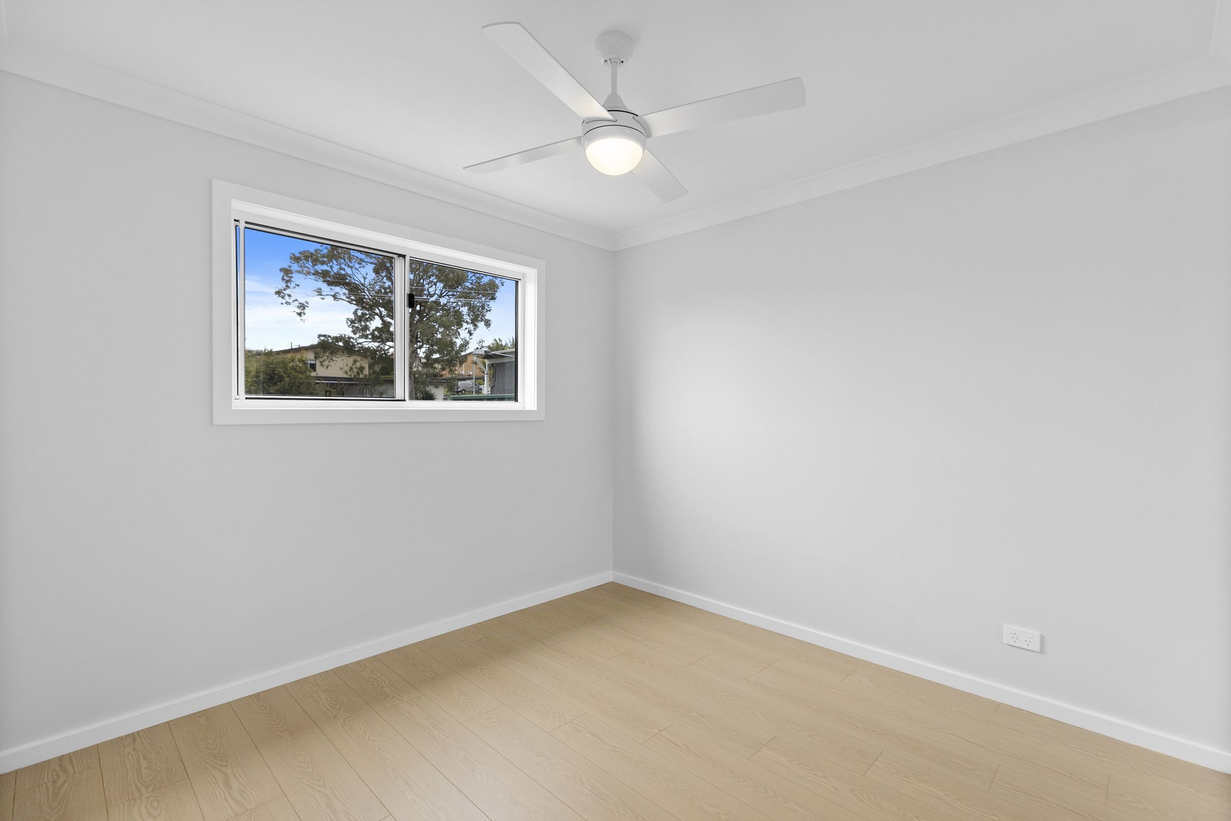 Budgewoi-2-bed-granny-flat-4